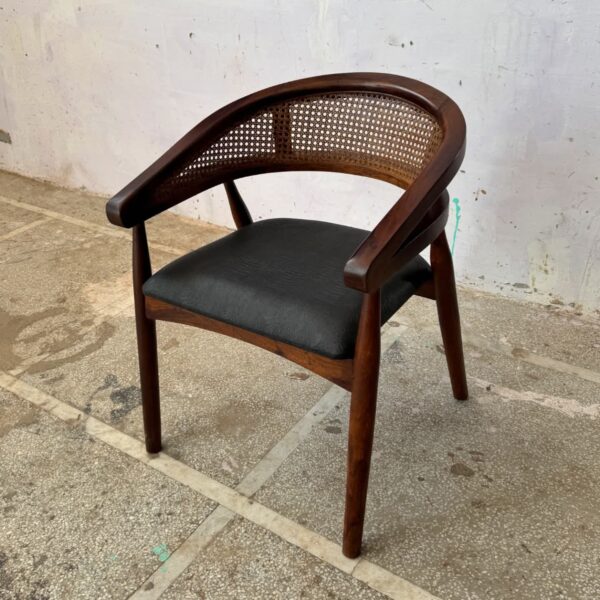 Kraftiq Chair