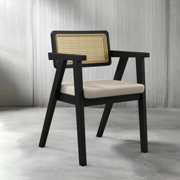 Kraftiq Chair