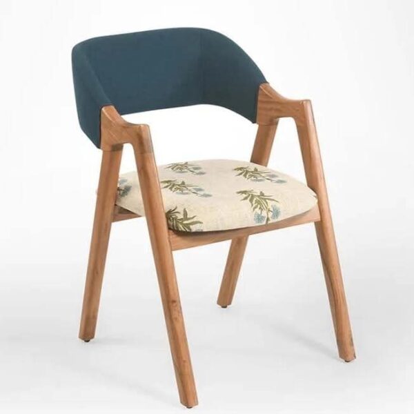 Kraftiq Chair
