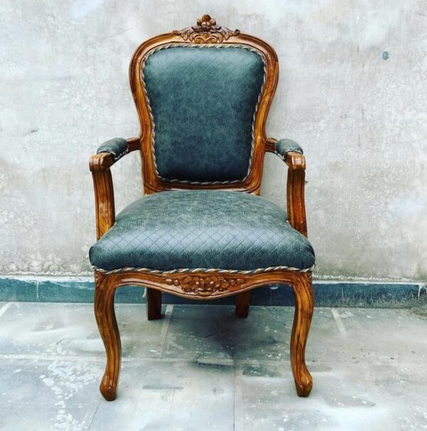 Kraftiq Chair