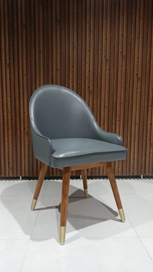Kraftiq Chair