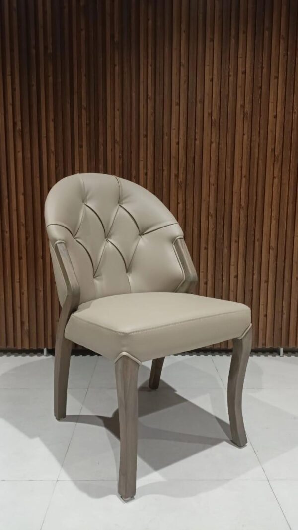 Kraftiq Chair