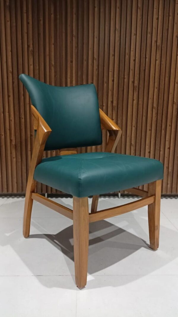 Kraftiq Chair