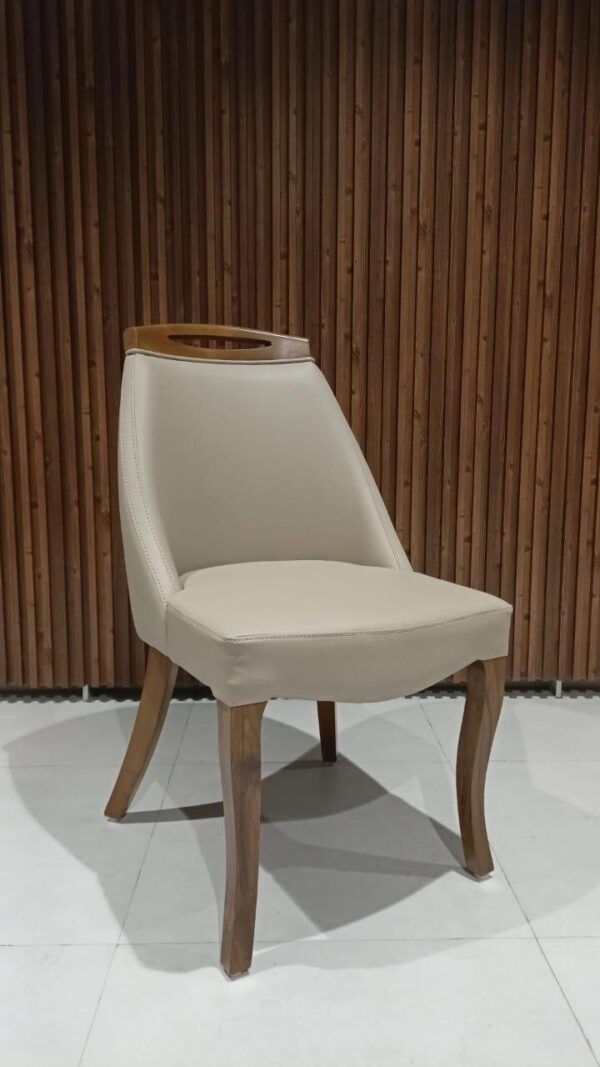 Kraftiq Chair