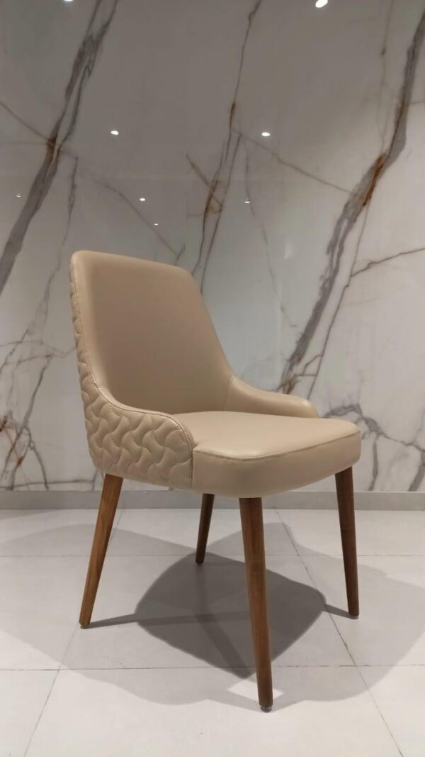 Kraftiq Chair