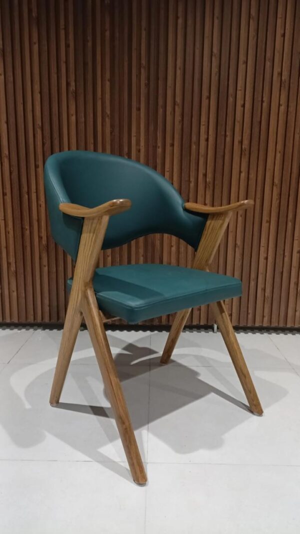 Kraftiq Chair