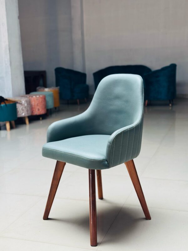 Kraftiq Chair