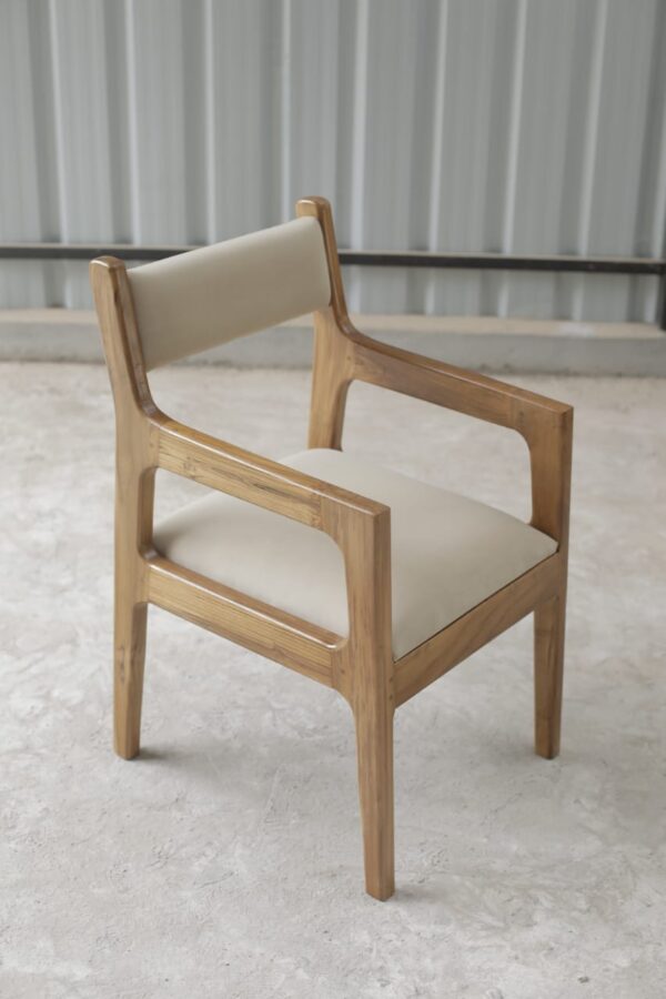 Kraftiq Chair