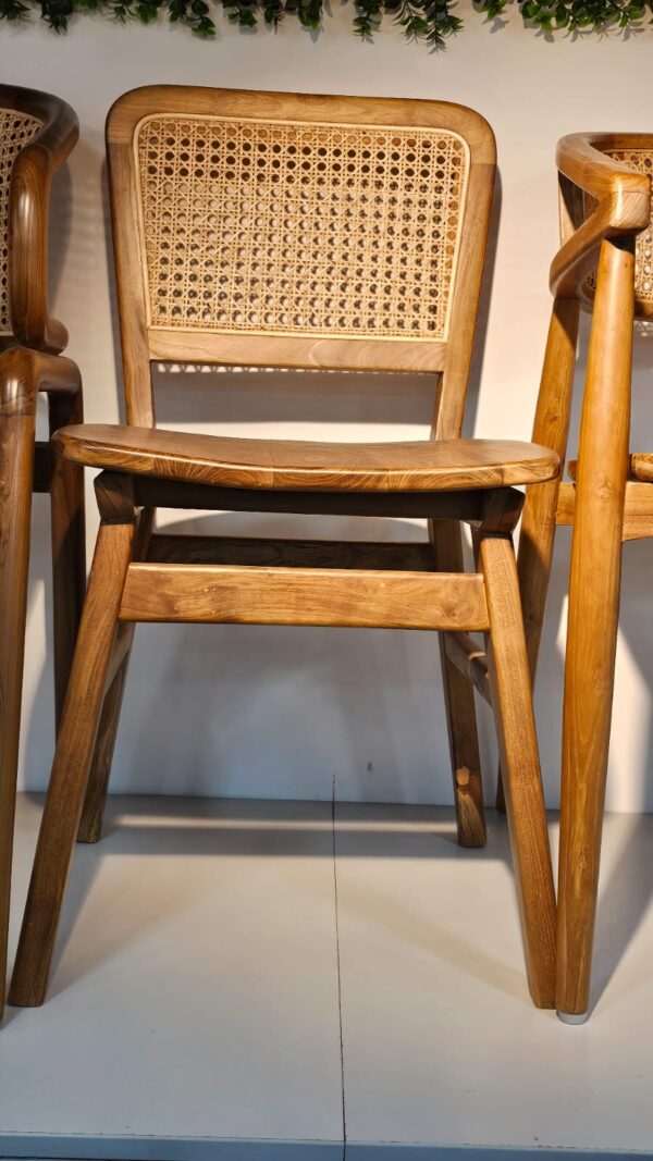 Kraftiq Chair
