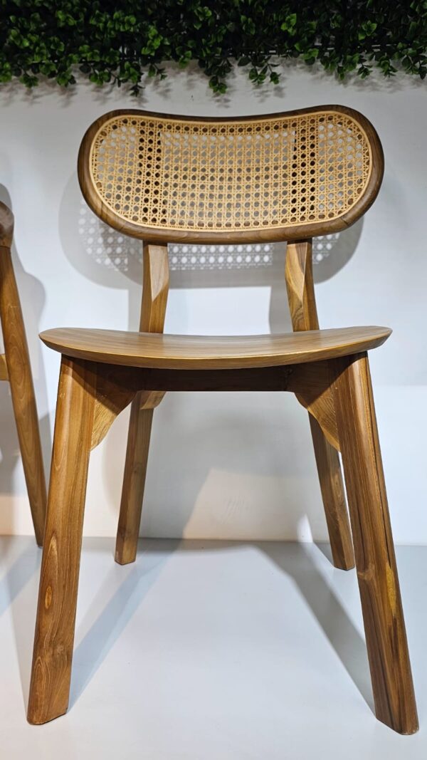 Kraftiq Chair