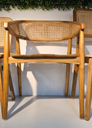 Kraftiq Chair