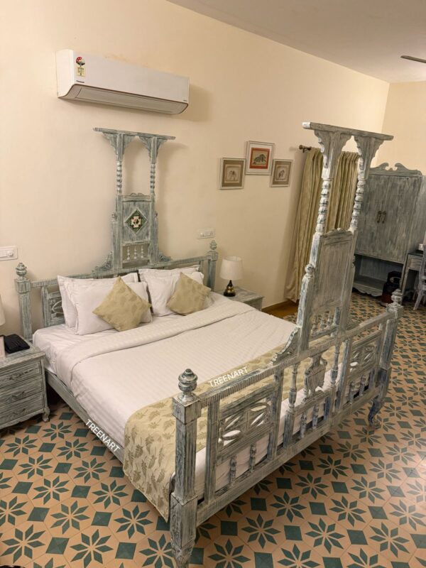 Kraftiq Premium Bed (B-09)