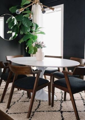 Kraftiq Dining Table (D-13)