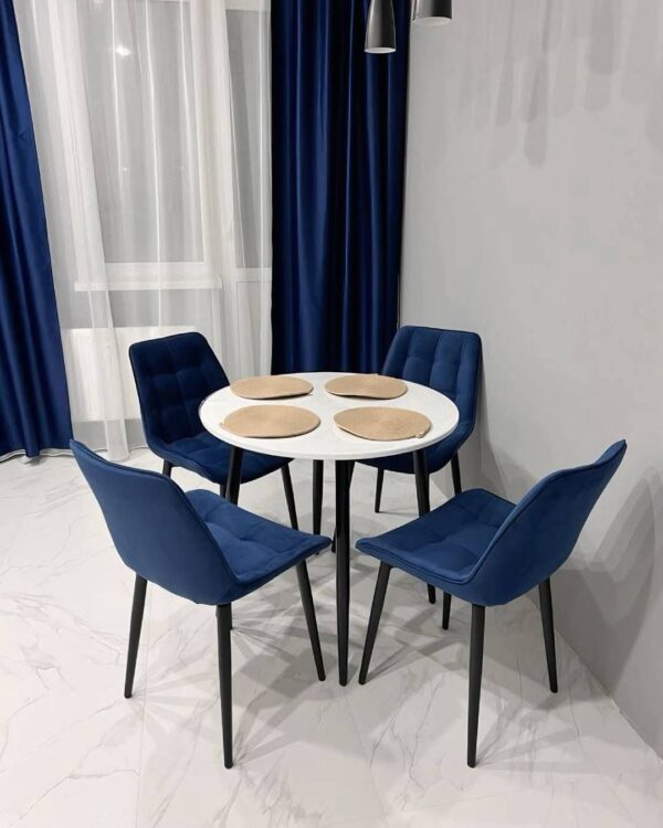 Kraftiq Dining Table (D-25)