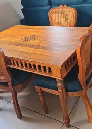 Kraftiq Dining Table (D-36)
