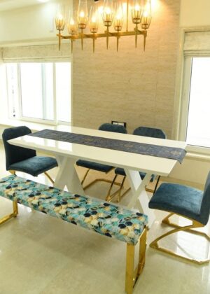 Kraftiq Dining Table (D-50)