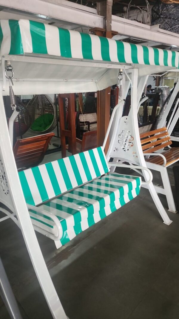 Kraftiq Outdoor Furniture (O-17)