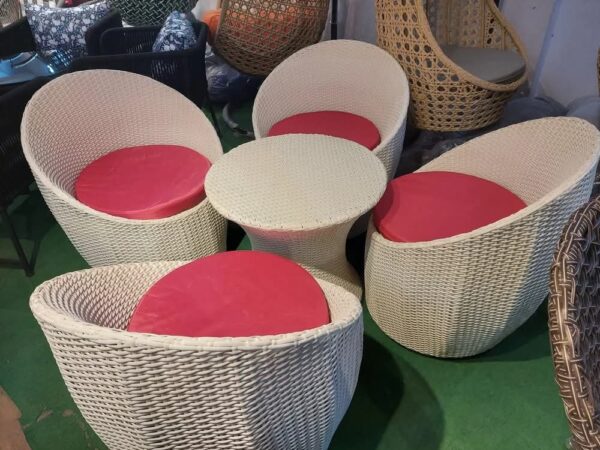 Kraftiq Outdoor Furniture (O-29)