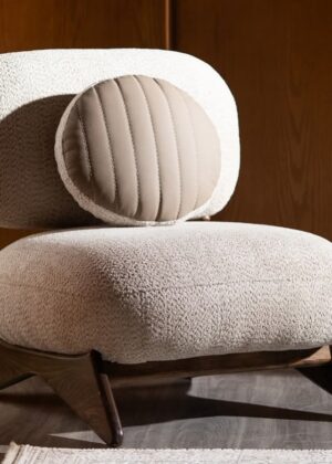 Kraftiq Lounge Chair (C-120)
