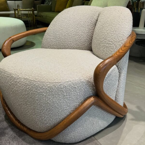 Kraftiq Lounge Chair (C-129)