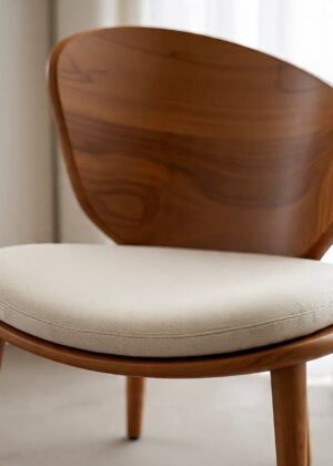 Kraftiq Lounge Chair (C-15)