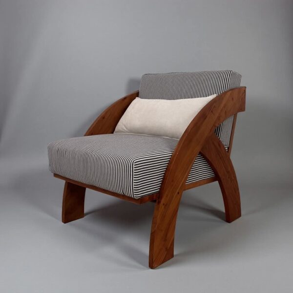 Kraftiq Lounge Chair (C-161)